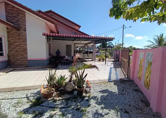 Izora Homestay